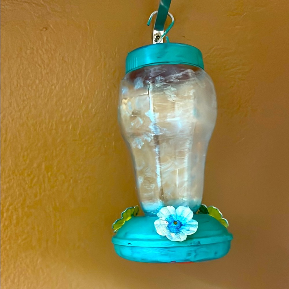 Turquoise and Clear Hummingbird Feeder